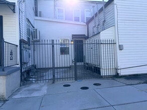 910 N Rocheblave St in New Orleans, LA - Building Photo - Building Photo