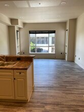 1300 Market St, Unit 204 in Redding, CA - Building Photo - Building Photo