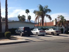 Las Palmas in Palm Desert, CA - Building Photo - Building Photo