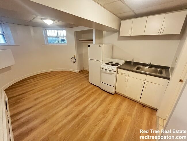 503 Beacon St, Unit A in Boston, MA - Foto de edificio - Building Photo