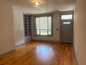 429 W Bringhurst St in Philadelphia, PA - Foto de edificio - Building Photo