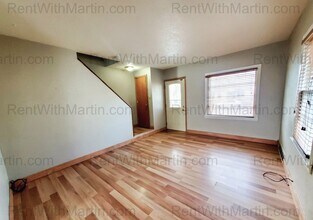 1112-1114 Byron Ave in Waterloo, IA - Building Photo - Building Photo