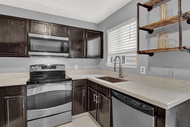 property at 3813 Landmark Dr