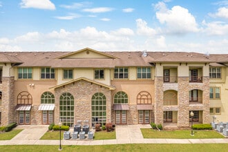 The Crossing Apartments in Beaumont, TX - Building Photo - Building Photo