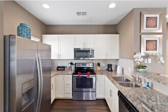 3207 Gold Ln in Kissimmee, FL - Building Photo - Building Photo