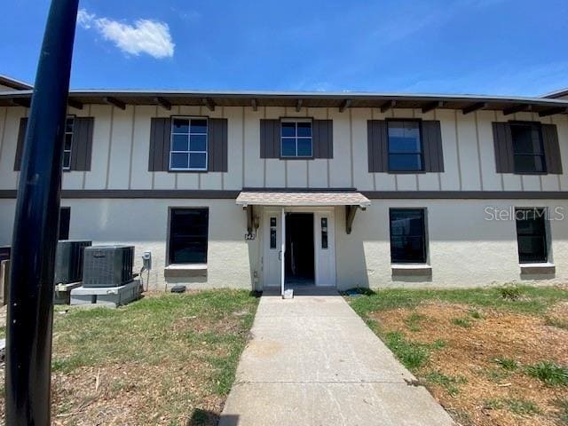 property at 542 Plaza Seville Ct