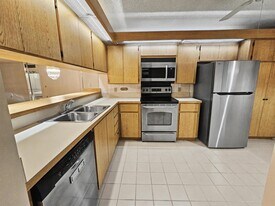 2811 Village Blvd, Unit 101 in West Palm Beach, FL - Building Photo