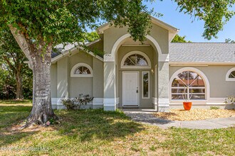 1885 Fox Bay Dr in Melbourne, FL - Building Photo - Building Photo