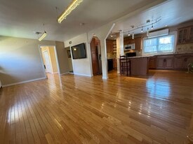 246 Grant Ave, Unit 1st. Floor in Cliffside Park, NJ - Building Photo