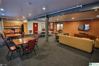 11 W 2nd St in Allentown, PA - Building Photo - Building Photo