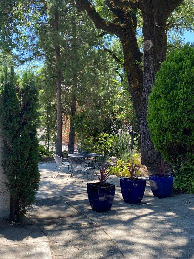 property at 1478 Benton Dr