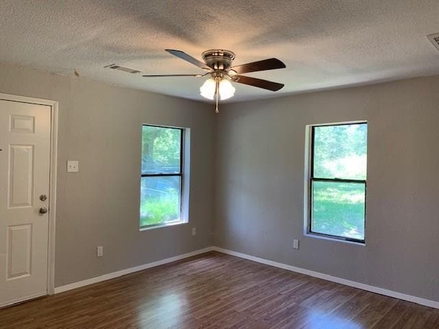 719 E Chestnut St in Denison, TX - Building Photo - Building Photo