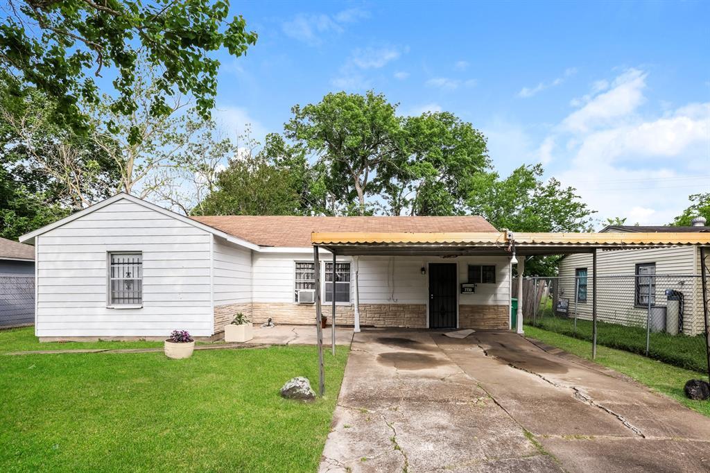 7730 Darnay Dr in Houston, TX - Building Photo
