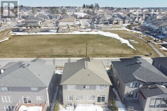 170 Escarpment Cres in Ottawa, ON - Building Photo - Building Photo