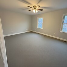 126 E Hammaker St in Thurmont, MD - Building Photo - Building Photo