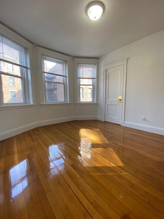 115-125 Jersey St, Unit 14 in Boston, MA - Building Photo