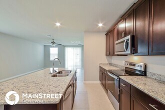 5265 Luke Hammock St in St. Cloud, FL - Foto de edificio - Building Photo