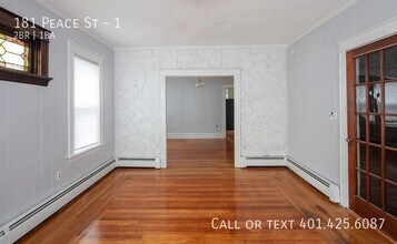 181 Peace St in Providence, RI - Building Photo - Building Photo