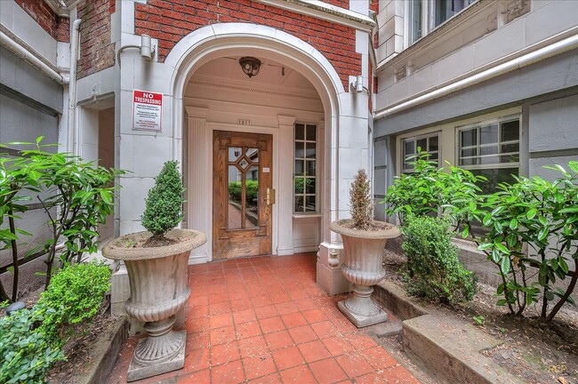 property at 1811 NW Couch St