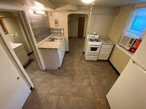 1011 Fremont St, Unit 102 in Manhattan, KS - Building Photo - Building Photo