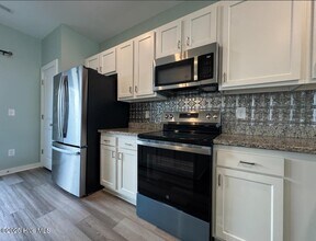 421 Sunfish LN in Sneads Ferry, NC - Building Photo - Building Photo