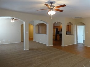 12016 Ringtail Dr in Fort Worth, TX - Foto de edificio - Building Photo