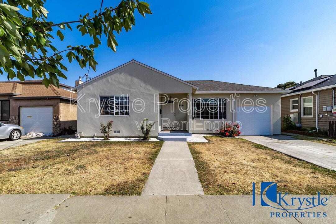 1733 Ohio Ave in Richmond, CA - Building Photo