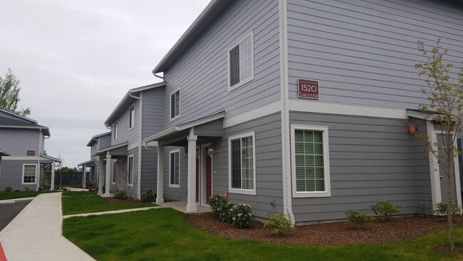 property at 1520 Gabriela Ct NE