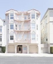 2130 Beach St in San Francisco, CA - Building Photo - Building Photo