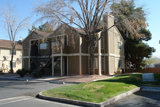 Village At Karen in Las Vegas, NV - Building Photo - Building Photo