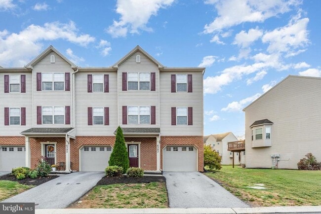 6383 CREEKBEND