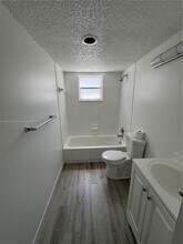 403 NW 68th Ave, Unit 114 in Plantation, FL - Building Photo - Building Photo