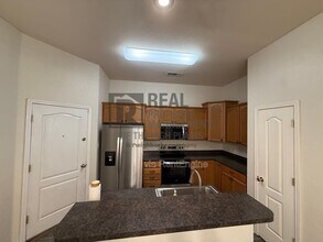 1004 Pikes Peak Dr in Amarillo, TX - Building Photo - Building Photo