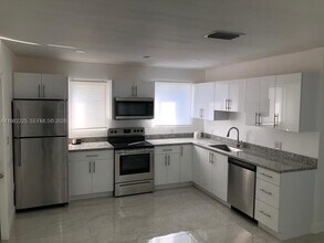 1401 NW 8th Ave in Homestead, FL - Building Photo - Building Photo