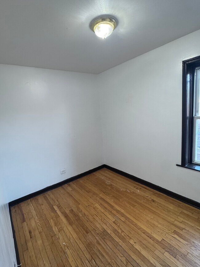 4251 W Haddon Ave, Unit 1 in Chicago, IL - Building Photo - Building Photo