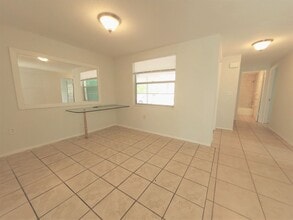 6916 Brentford Rd in Sarasota, FL - Building Photo - Building Photo