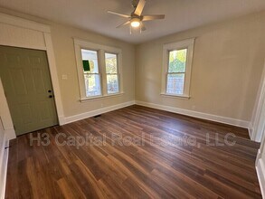 206 W Washington St in Collinsville, IL - Building Photo - Building Photo