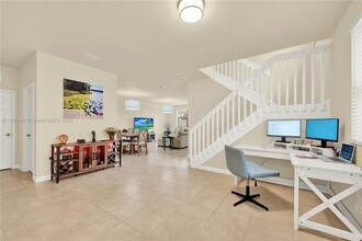 22746 SW 92nd Pl in Cutler Bay, FL - Building Photo - Building Photo