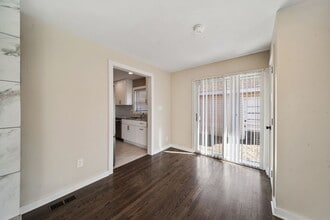 22W144 Marston Ave in Glen Ellyn, IL - Building Photo - Building Photo