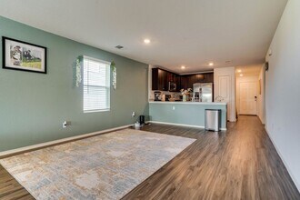 13513 Banquete St in Elgin, TX - Building Photo - Building Photo
