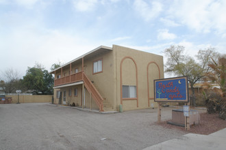 North Cardi Apartments in Tucson, AZ - Building Photo - Building Photo