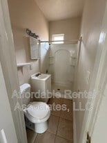 505 W Maple St in Milwaukee, WI - Building Photo