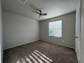 136 Jackson Blue Ln in Kyle, TX - Building Photo - Building Photo