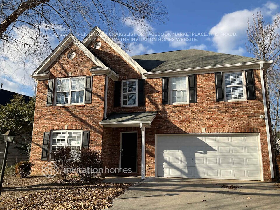 1161 Winding Down Way in Grayson, GA - Foto de edificio