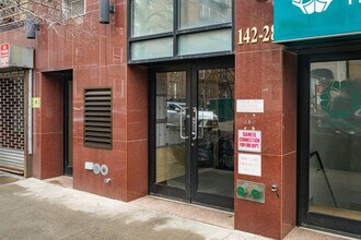 142-28 37th Ave in Flushing, NY - Building Photo - Building Photo