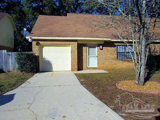 6930 Heather Oaks Dr in Pensacola, FL - Building Photo