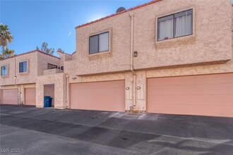 3385 Milenko Dr in Las Vegas, NV - Building Photo - Building Photo