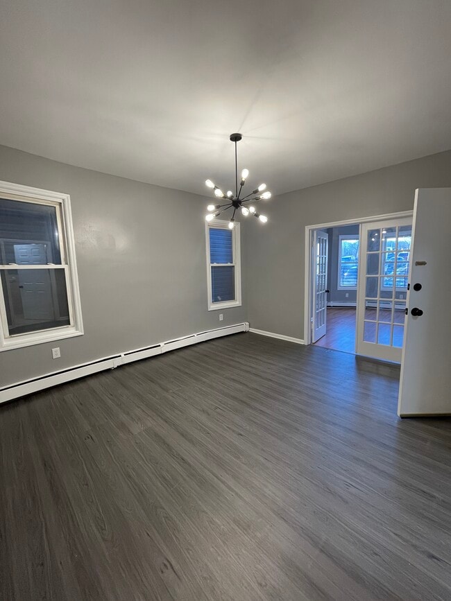 384 Badger Ave, Unit #1 in Newark, NJ - Building Photo - Building Photo