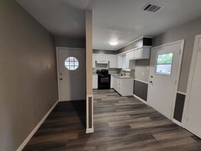 1507 E Wells Ave in Sherman, TX - Building Photo - Building Photo