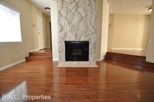 11315 Moorpark St in Los Angeles, CA - Building Photo - Building Photo